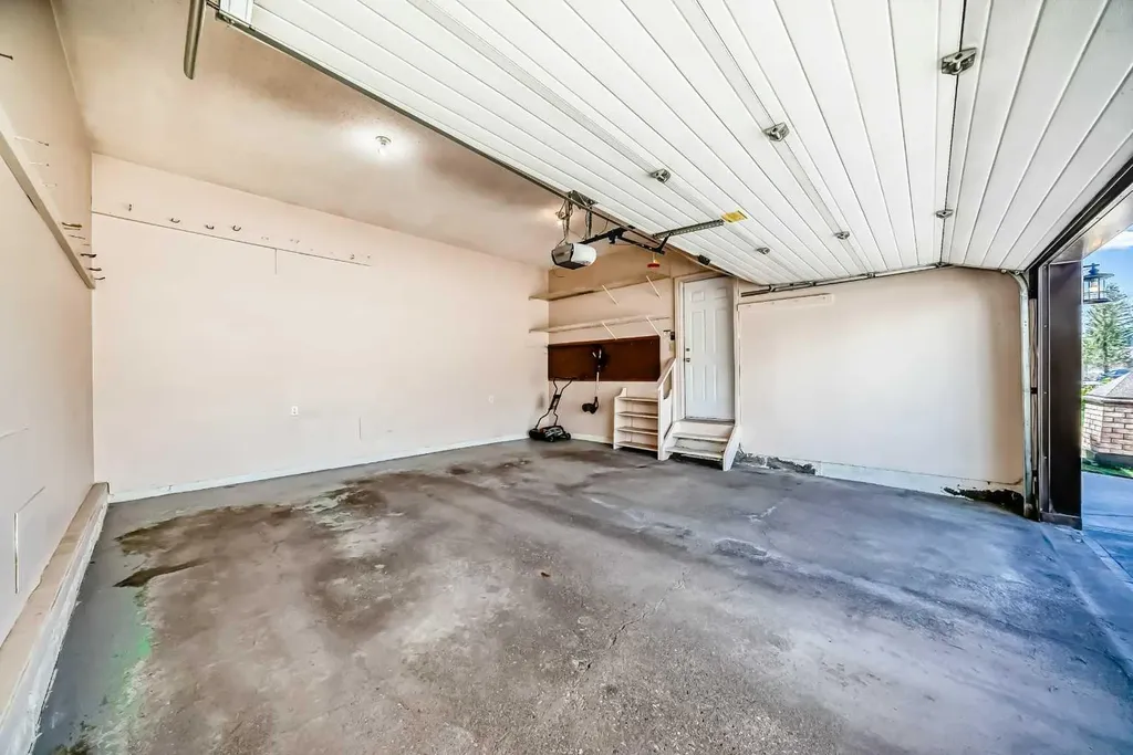 96 Arbour Ridge Way NW Calgary AB T3G 3T1