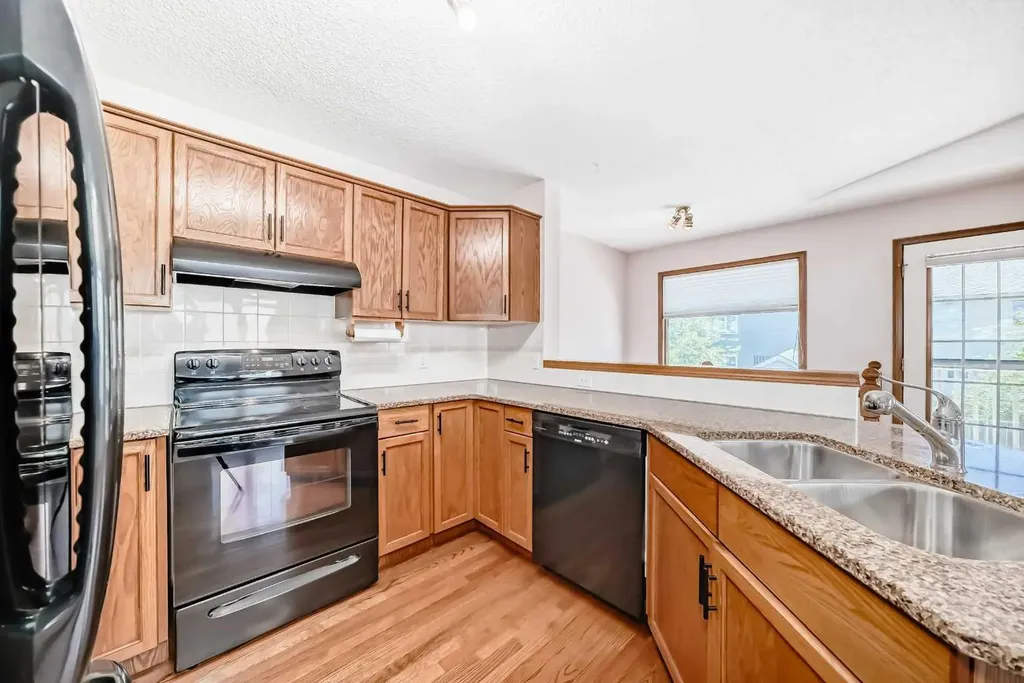 96 Arbour Ridge Way NW Calgary AB T3G 3T1