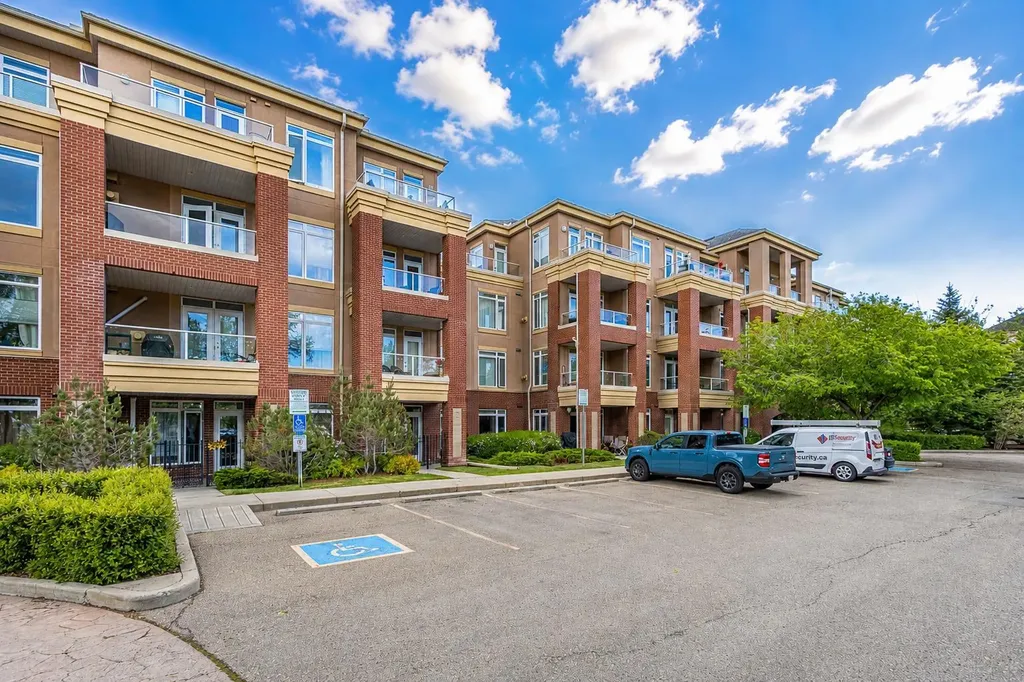 10 Hemlock Crescent SW Calgary AB T3C 2Z1