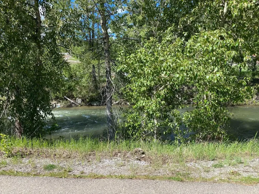 2135 128 Street Blairmore AB T0K 0E0