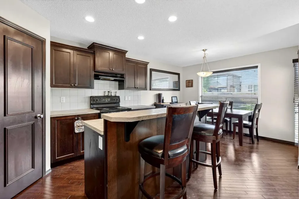 490 New Brighton Drive SE Calgary AB T2Z 0K1