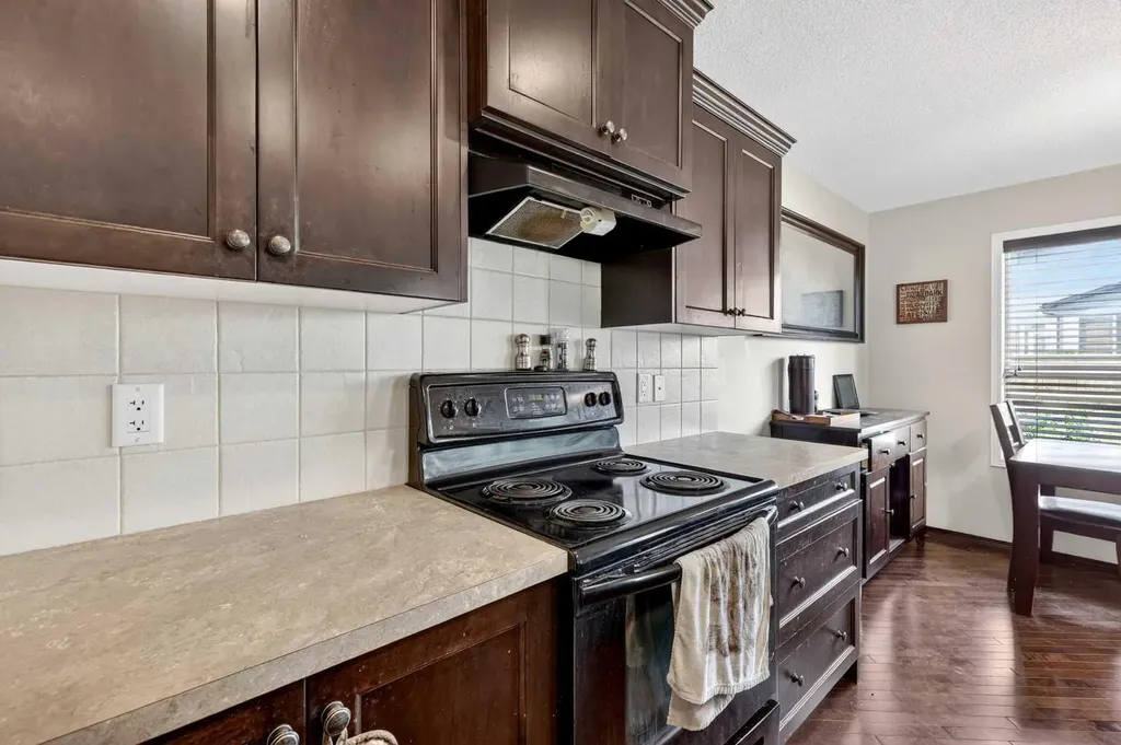 490 New Brighton Drive SE Calgary AB T2Z 0K1