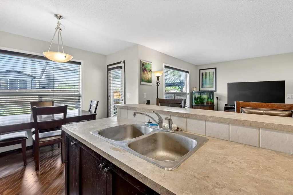 490 New Brighton Drive SE Calgary AB T2Z 0K1