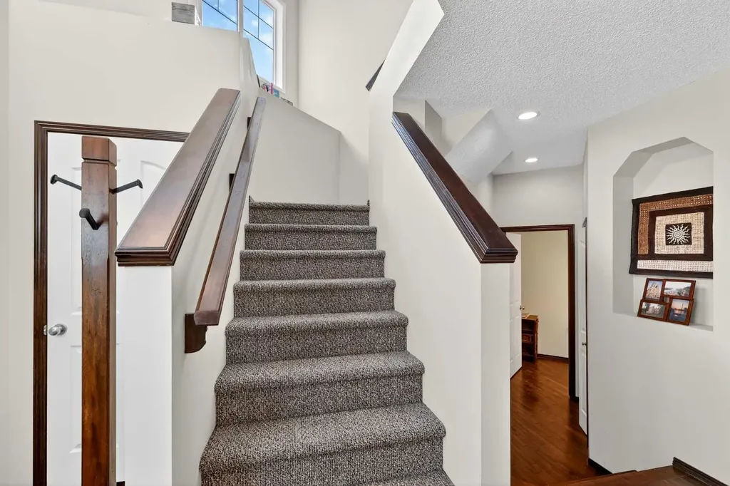 490 New Brighton Drive SE Calgary AB T2Z 0K1