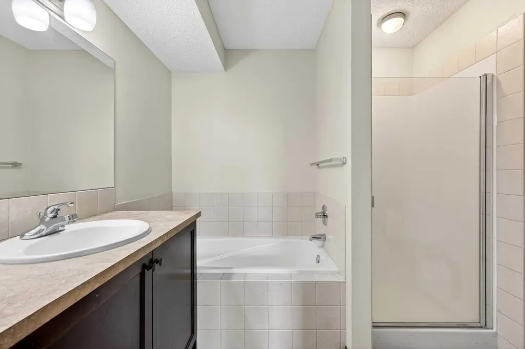 490 New Brighton Drive SE Calgary AB T2Z 0K1