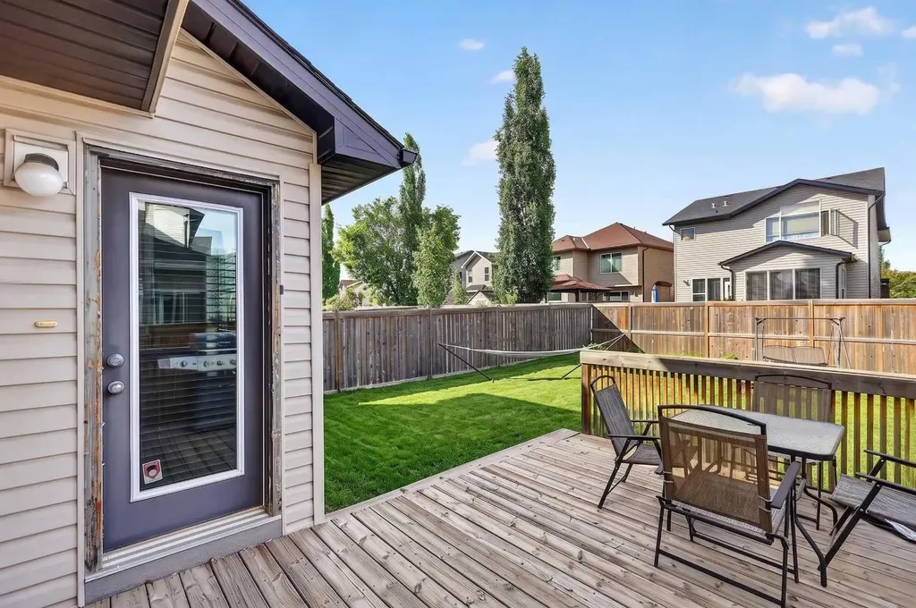 490 New Brighton Drive SE Calgary AB T2Z 0K1