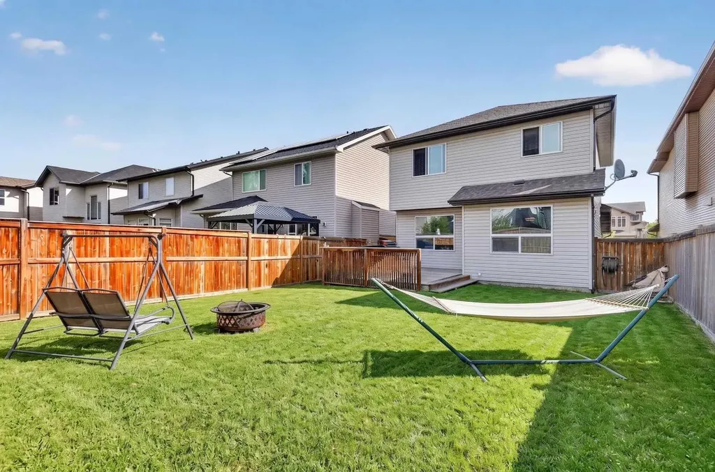 490 New Brighton Drive SE Calgary AB T2Z 0K1