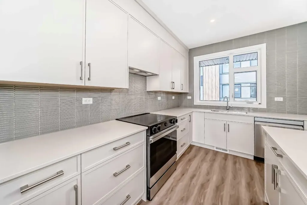 199 Sage Hill Heights Calgary AB T3R 2M8
