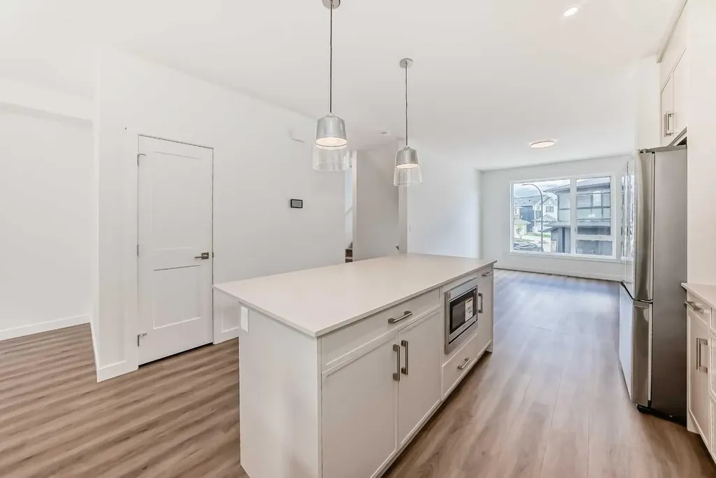 199 Sage Hill Heights Calgary AB T3R 2M8