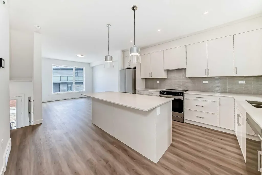 199 Sage Hill Heights Calgary AB T3R 2M8