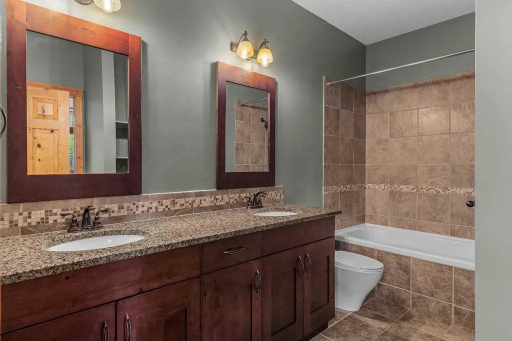 75 Dyrgas Gate Canmore AB T1W0A6