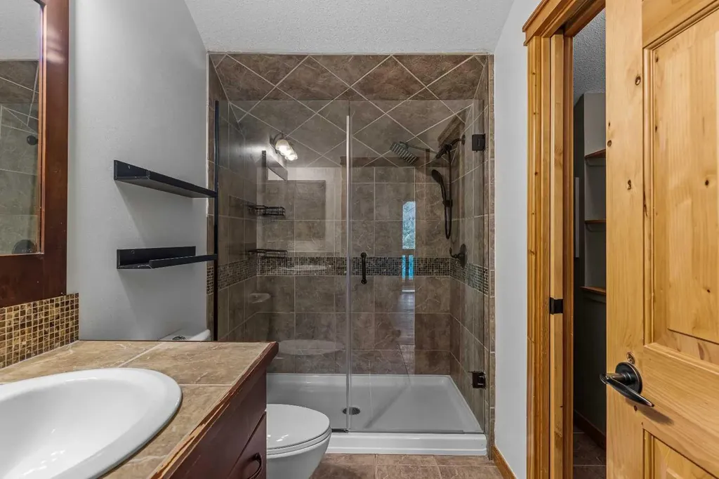 75 Dyrgas Gate Canmore AB T1W0A6