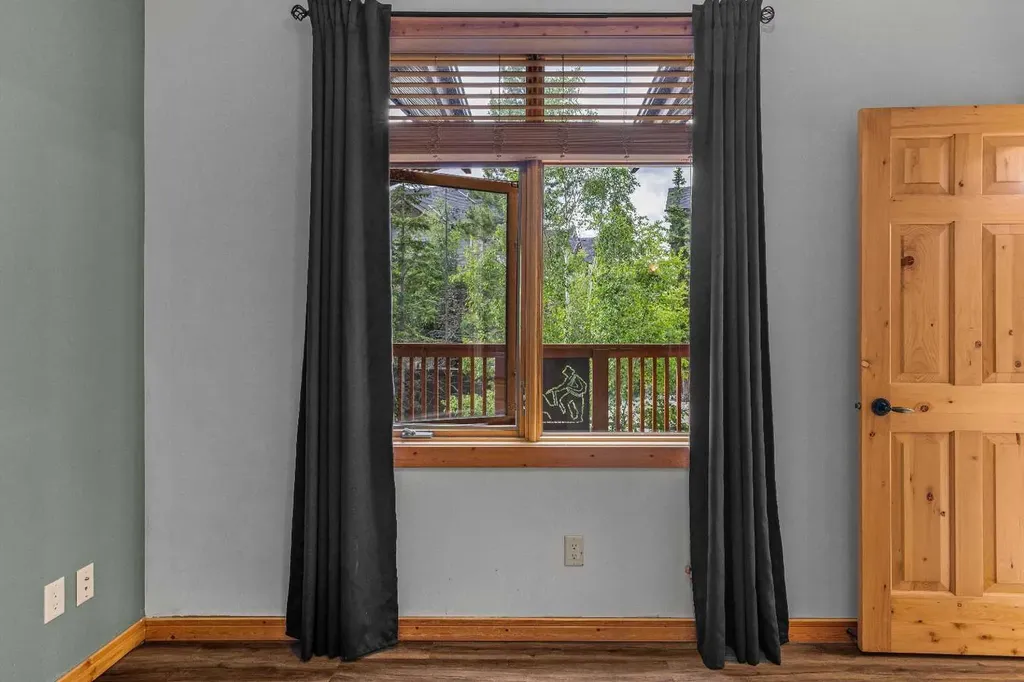 75 Dyrgas Gate Canmore AB T1W0A6