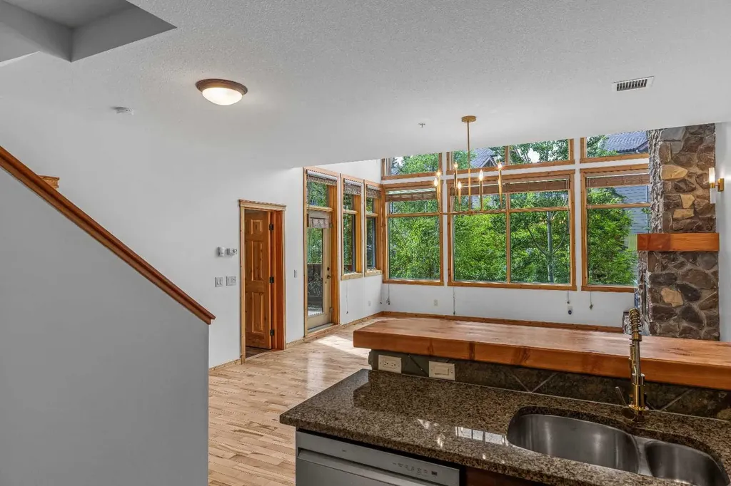 75 Dyrgas Gate Canmore AB T1W0A6