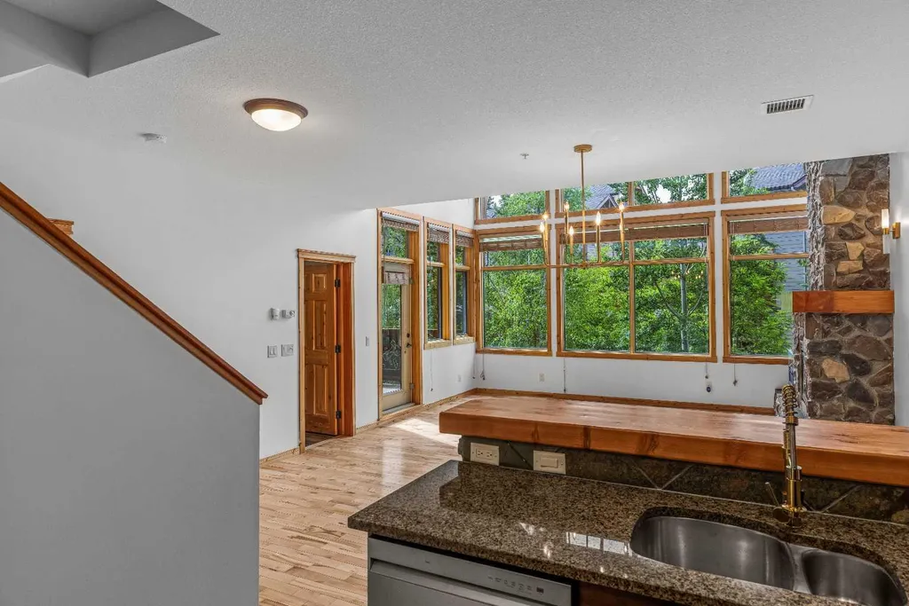 75 Dyrgas Gate Canmore AB T1W0A6