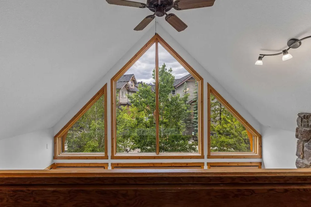 75 Dyrgas Gate Canmore AB T1W0A6