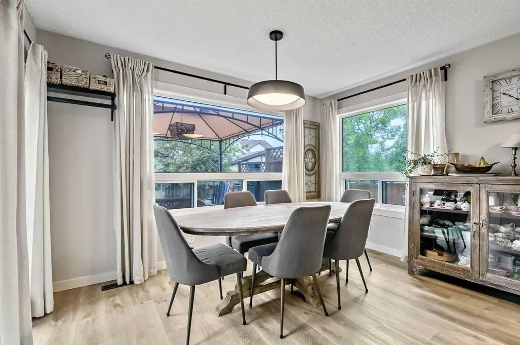 87 Elgin Drive Calgary AB T2Z 4H1