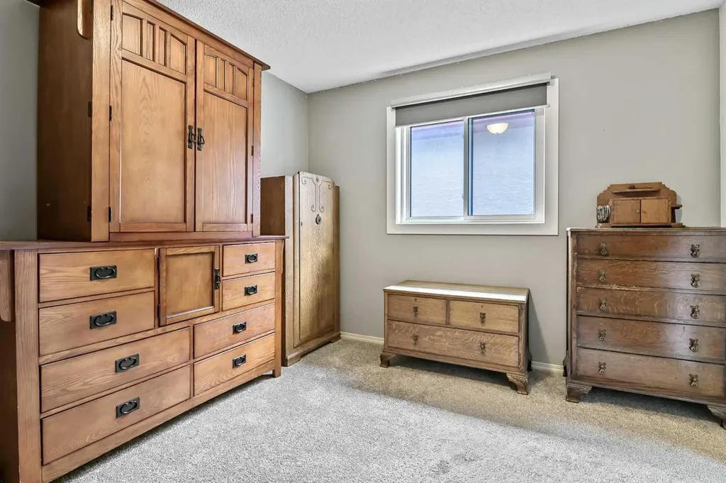 87 Elgin Drive Calgary AB T2Z 4H1