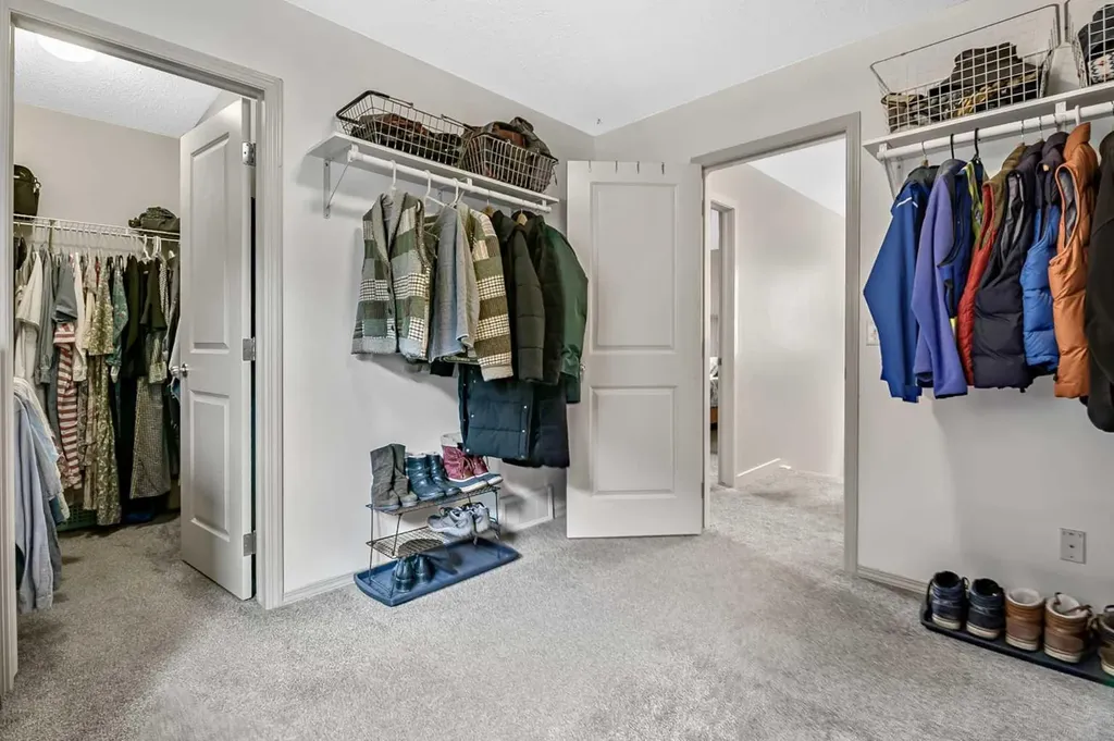 87 Elgin Drive Calgary AB T2Z 4H1