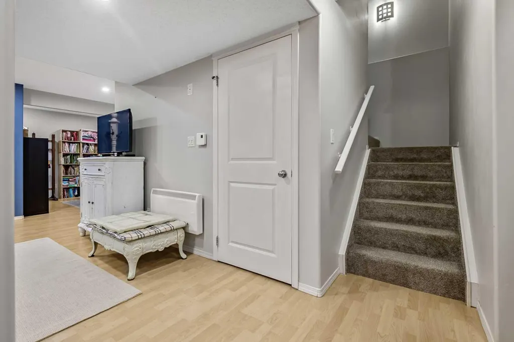 87 Elgin Drive SE Calgary AB T2Z 4H1
