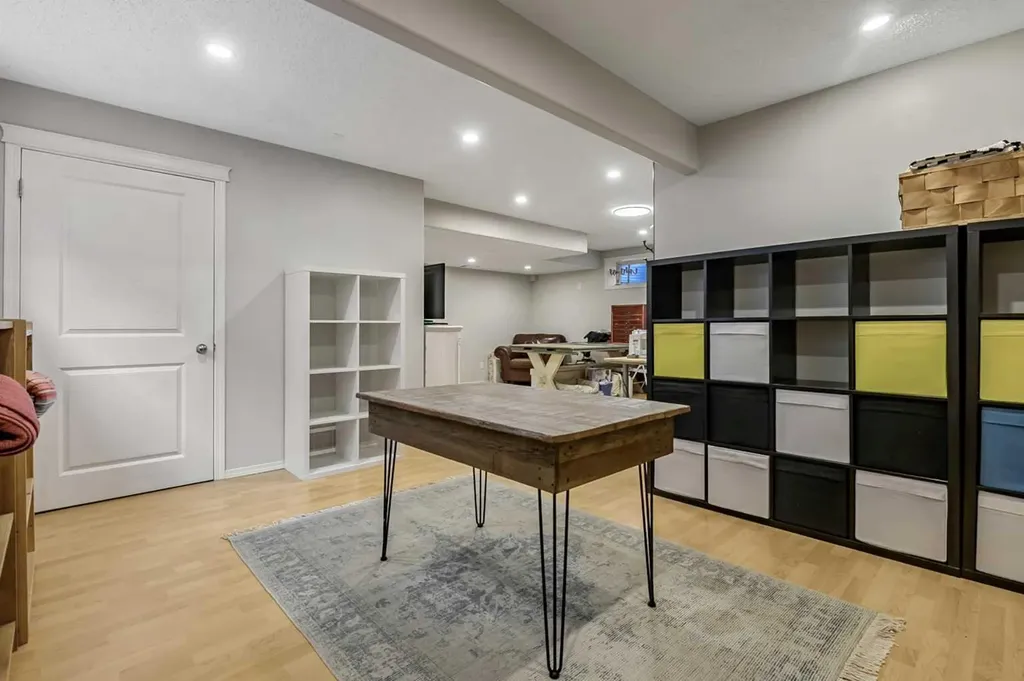87 Elgin Drive Calgary AB T2Z 4H1