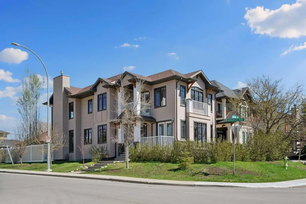 4538 Montgomery Avenue NW Calgary AB T3B 0K9