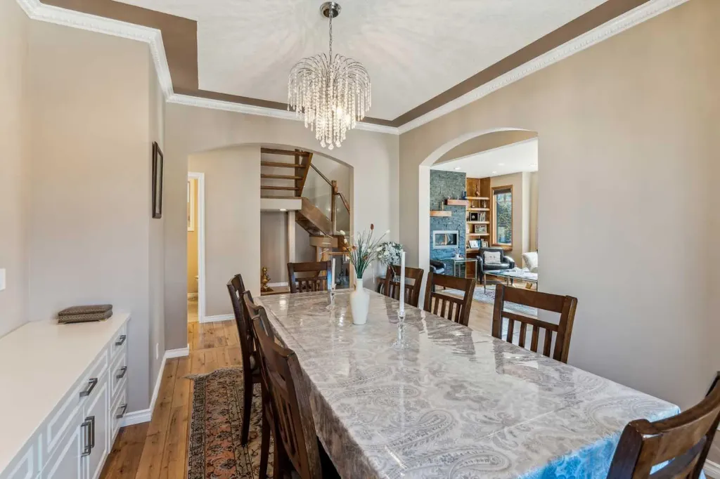 4538 Montgomery Avenue NW Calgary AB T3B 0K9