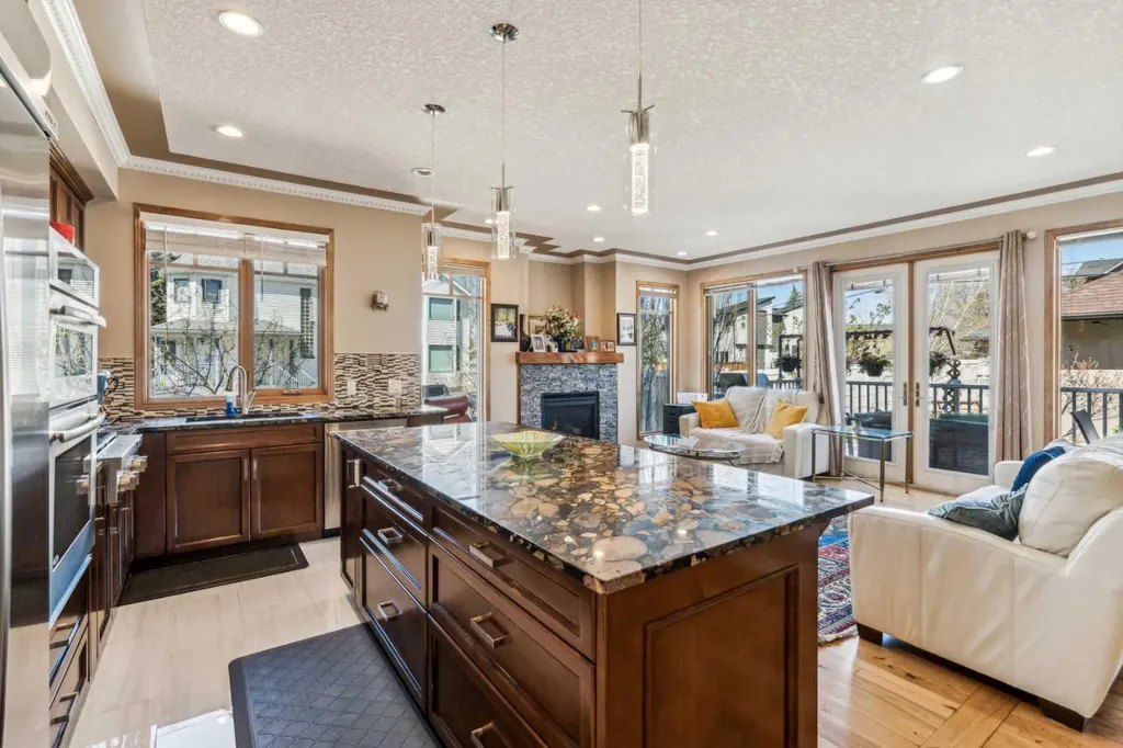 4538 Montgomery Avenue NW Calgary AB T3B 0K9