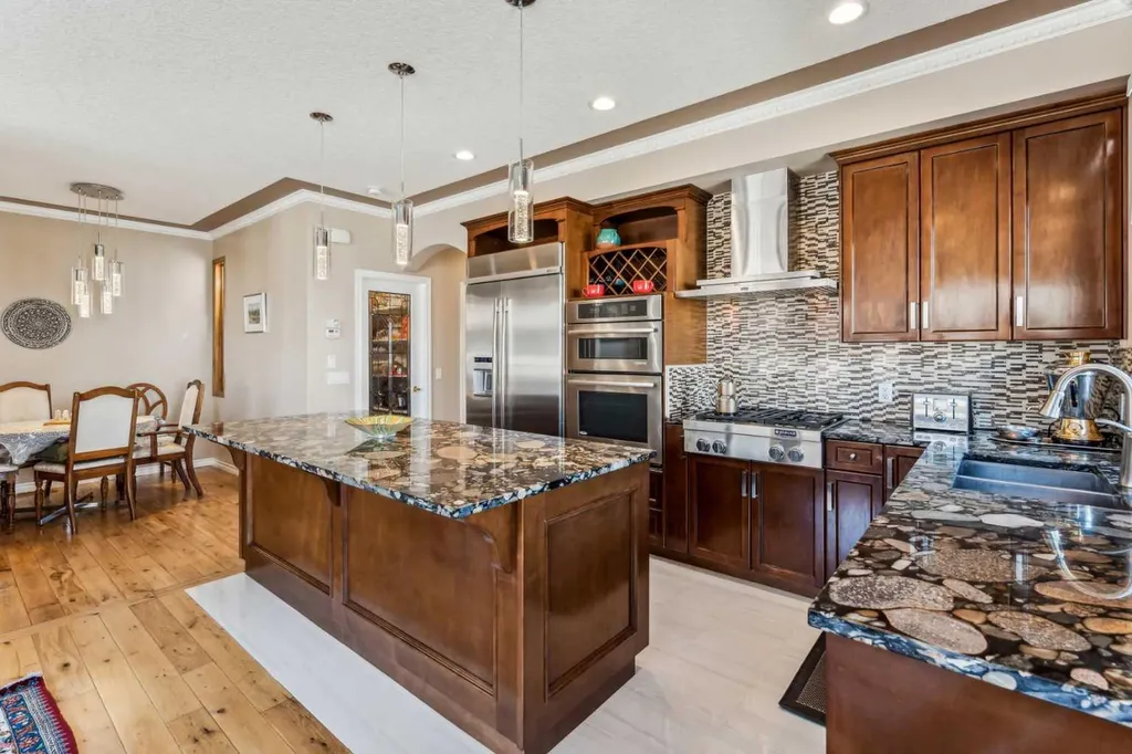 4538 Montgomery Avenue NW Calgary AB T3B 0K9
