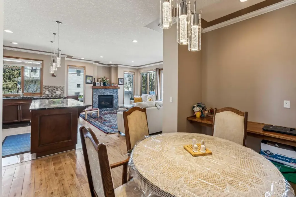 4538 Montgomery Avenue NW Calgary AB T3B 0K9