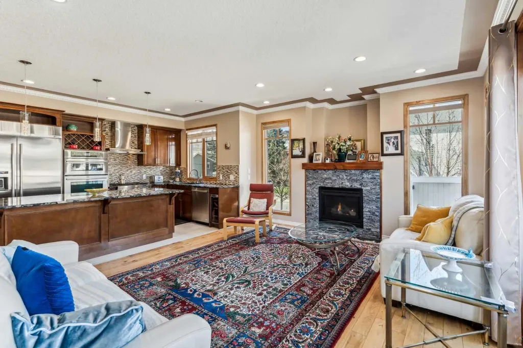4538 Montgomery Avenue NW Calgary AB T3B 0K9