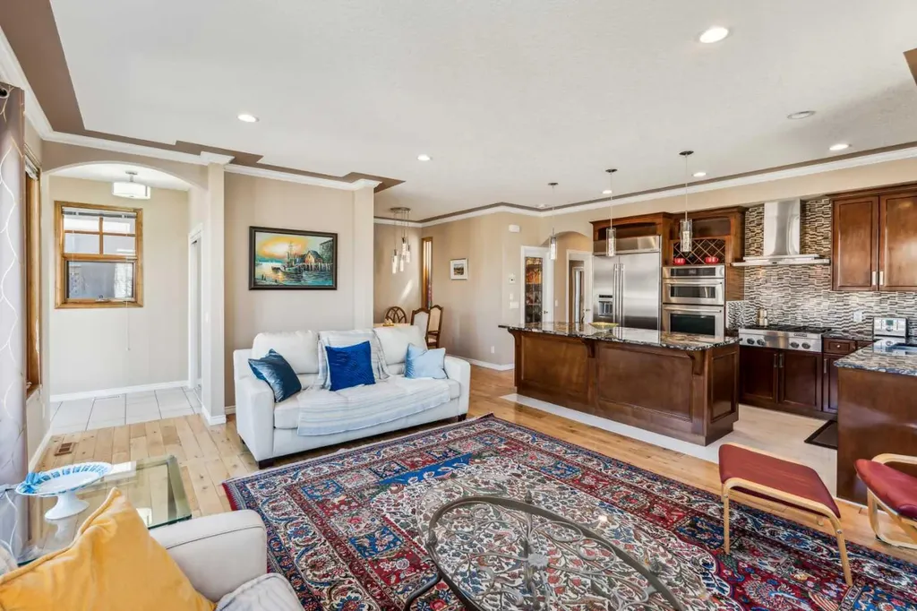 4538 Montgomery Avenue NW Calgary AB T3B 0K9