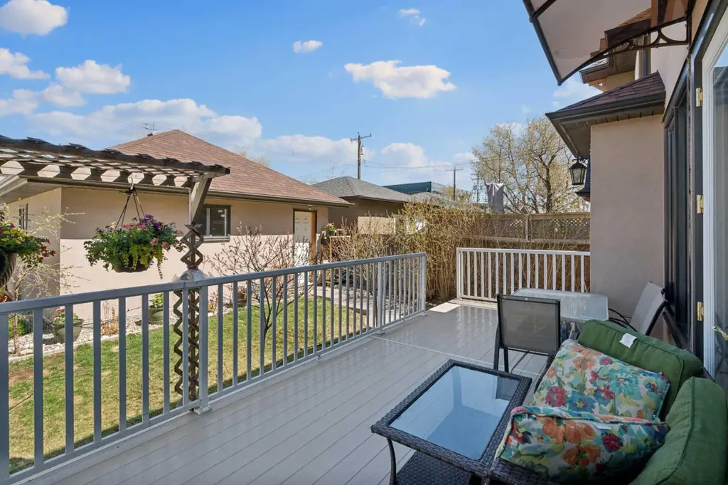 4538 Montgomery Avenue NW Calgary AB T3B 0K9