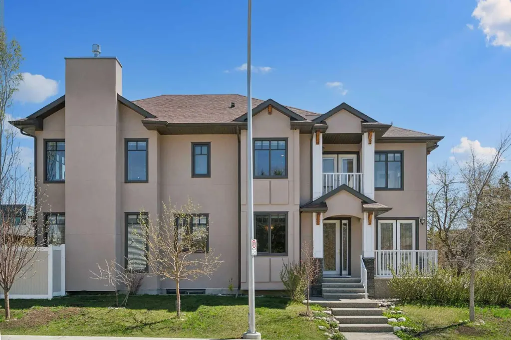 4538 Montgomery Avenue NW Calgary AB T3B 0K9
