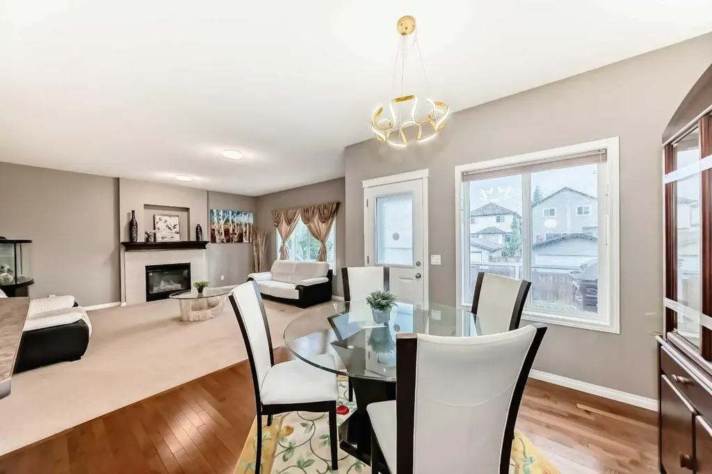 2092 Reunion Boulevard NW Airdrie AB T4B 0J2