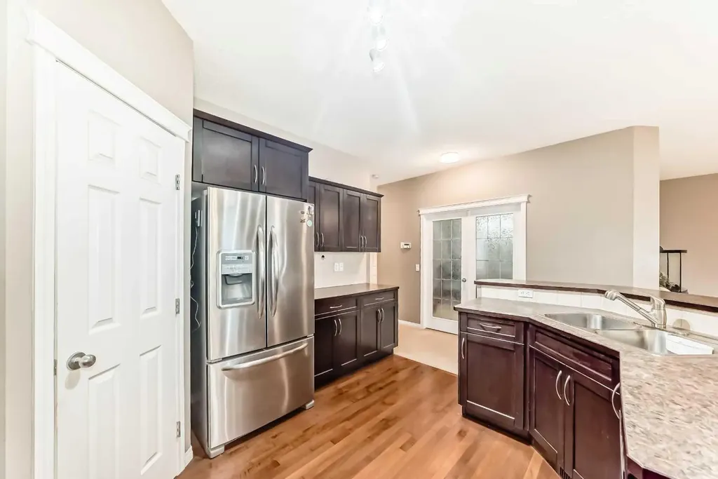 2092 Reunion Boulevard NW Airdrie AB T4B 0J2