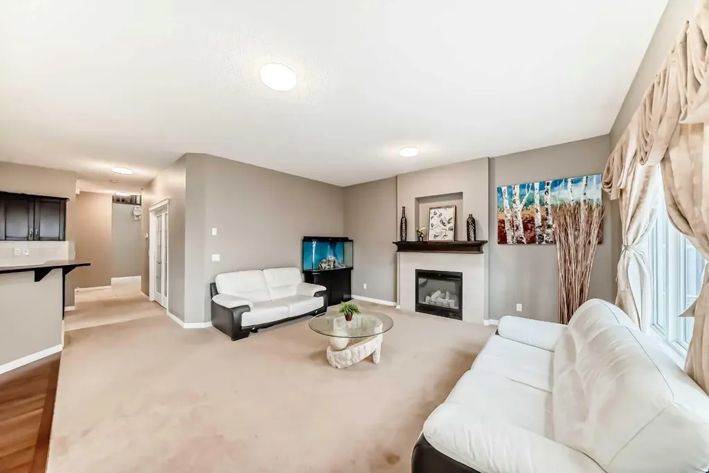 2092 Reunion Boulevard NW Airdrie AB T4B 0J2