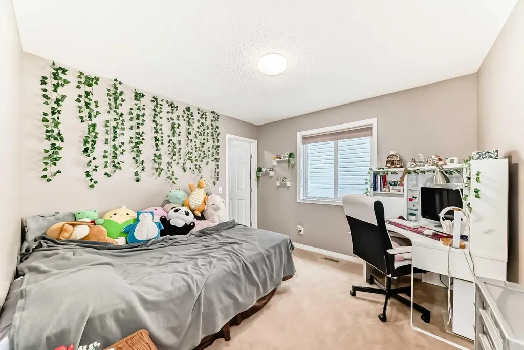 2092 Reunion Boulevard NW Airdrie AB T4B 0J2