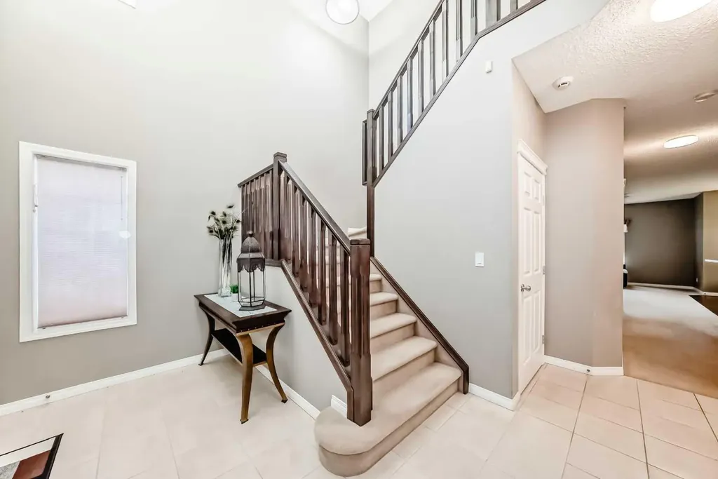 2092 Reunion Boulevard NW Airdrie AB T4B 0J2