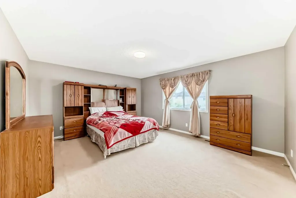 2092 Reunion Boulevard NW Airdrie AB T4B 0J2