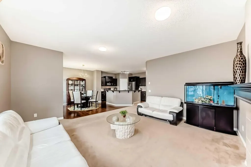 2092 Reunion Boulevard NW Airdrie AB T4B 0J2
