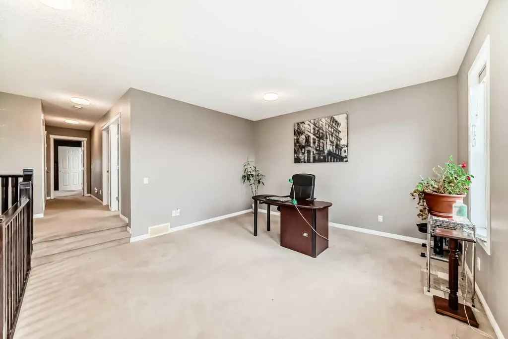 2092 Reunion Boulevard NW Airdrie AB T4B 0J2