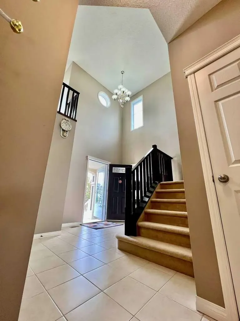 2092 Reunion Boulevard NW Airdrie AB T4B 0J2