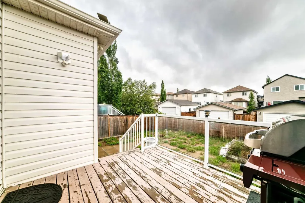 2092 Reunion Boulevard NW Airdrie AB T4B 0J2