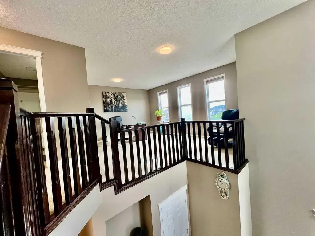 2092 Reunion Boulevard NW Airdrie AB T4B 0J2