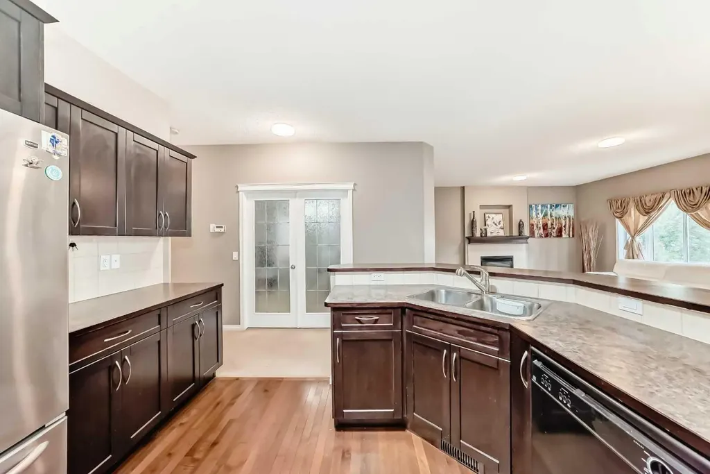 2092 Reunion Boulevard NW Airdrie AB T4B 0J2