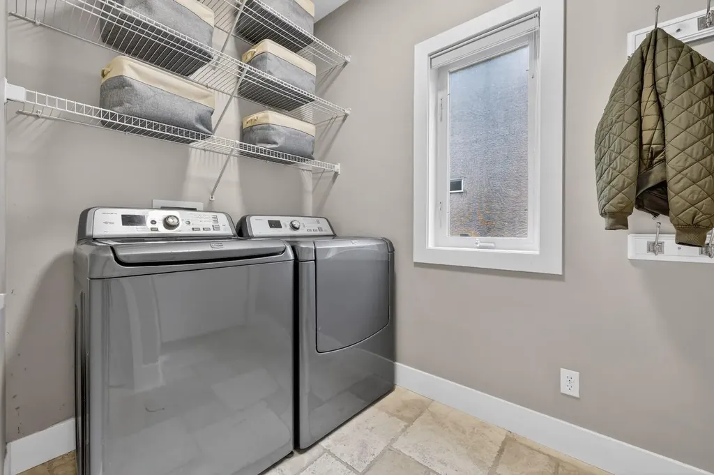 46 Simcrest Manor SW Calgary AB T3H4K2