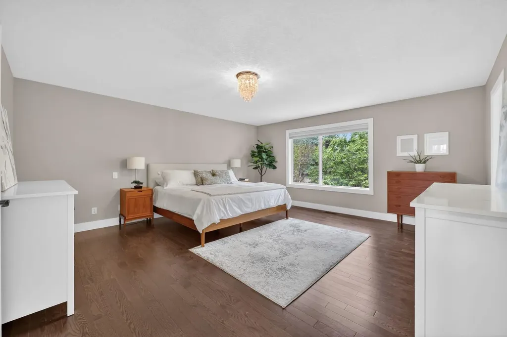 46 Simcrest Manor SW Calgary AB T3H4K2