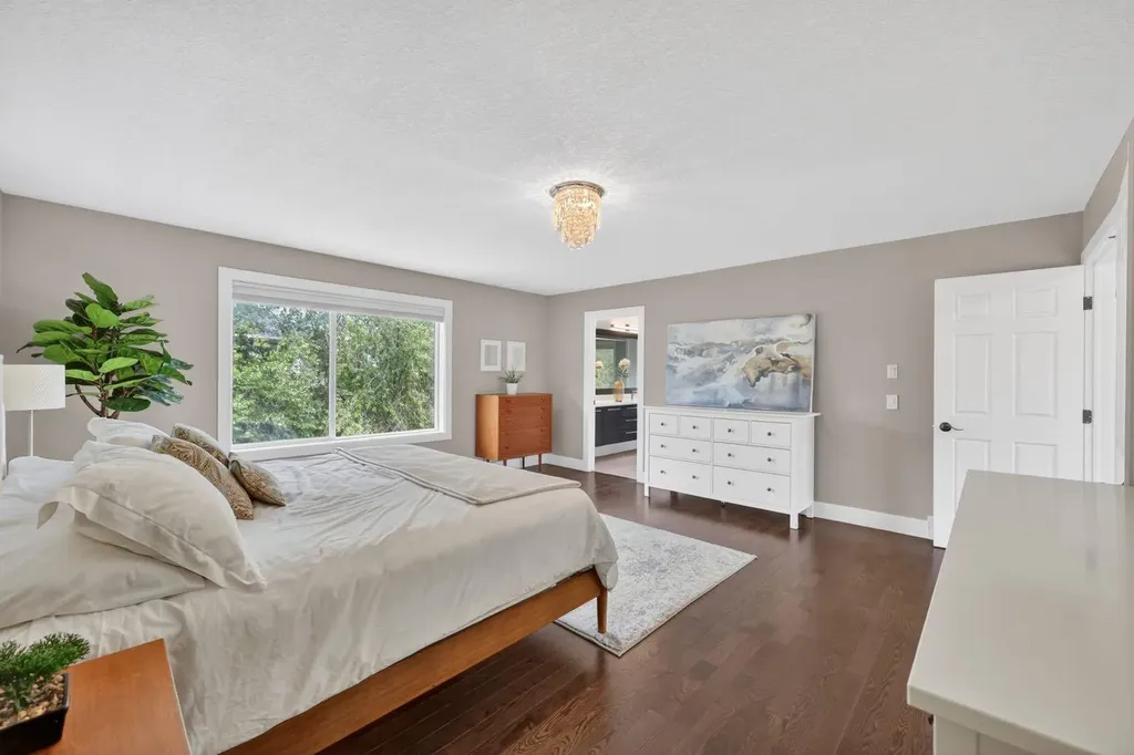 46 Simcrest Manor SW Calgary AB T3H4K2