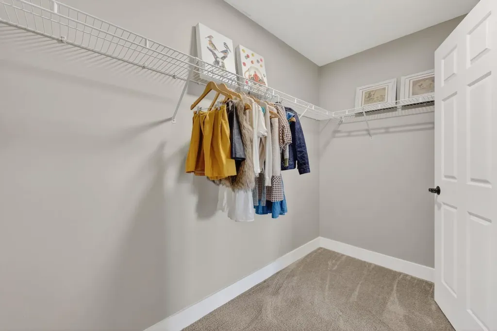 46 Simcrest Manor SW Calgary AB T3H4K2